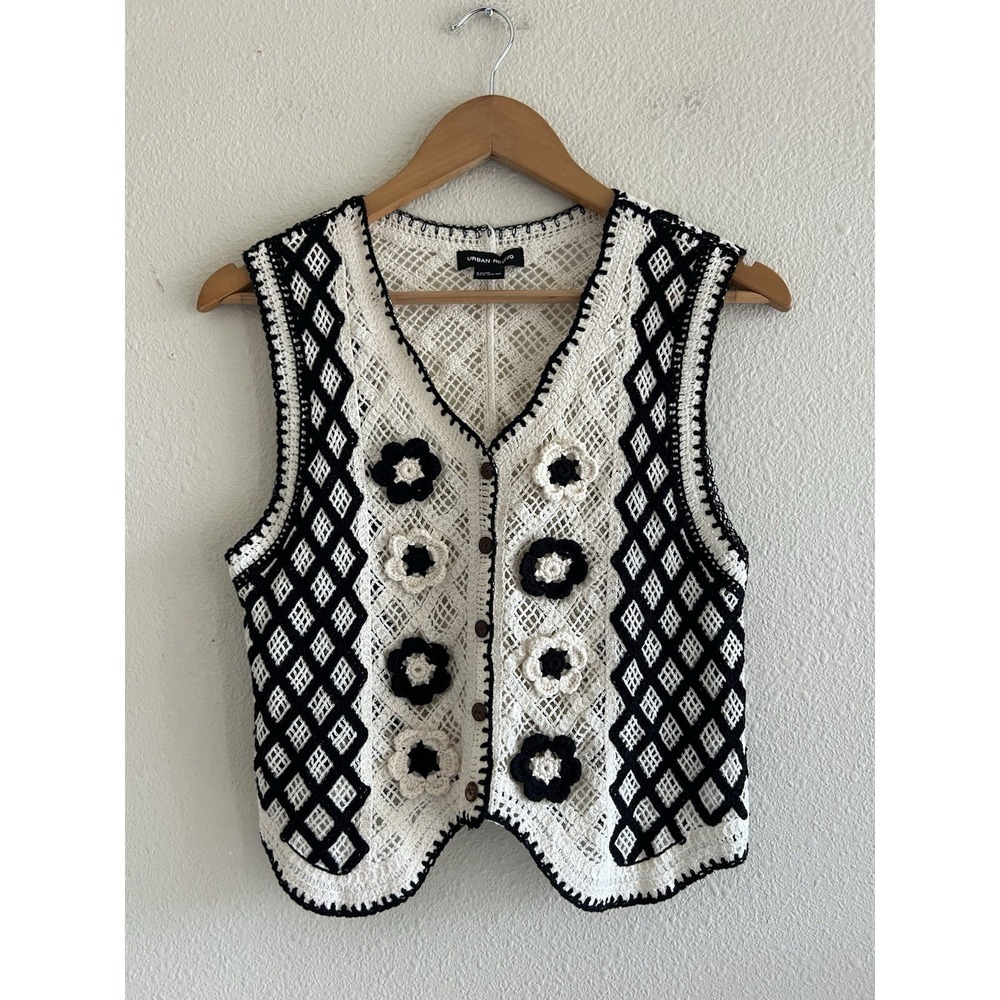 Urban Revivo Crochet Flower Vest 6 Black White 3D Floral Knit Cotton Cottagecore